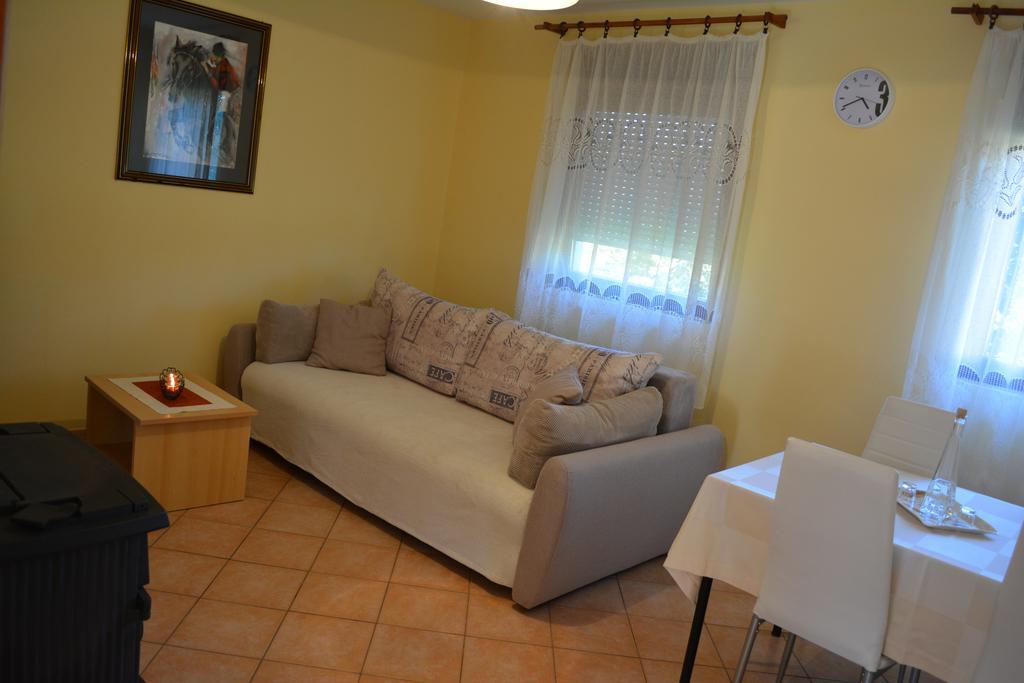 Holiday Home Lana Saborsko Ngoại thất bức ảnh