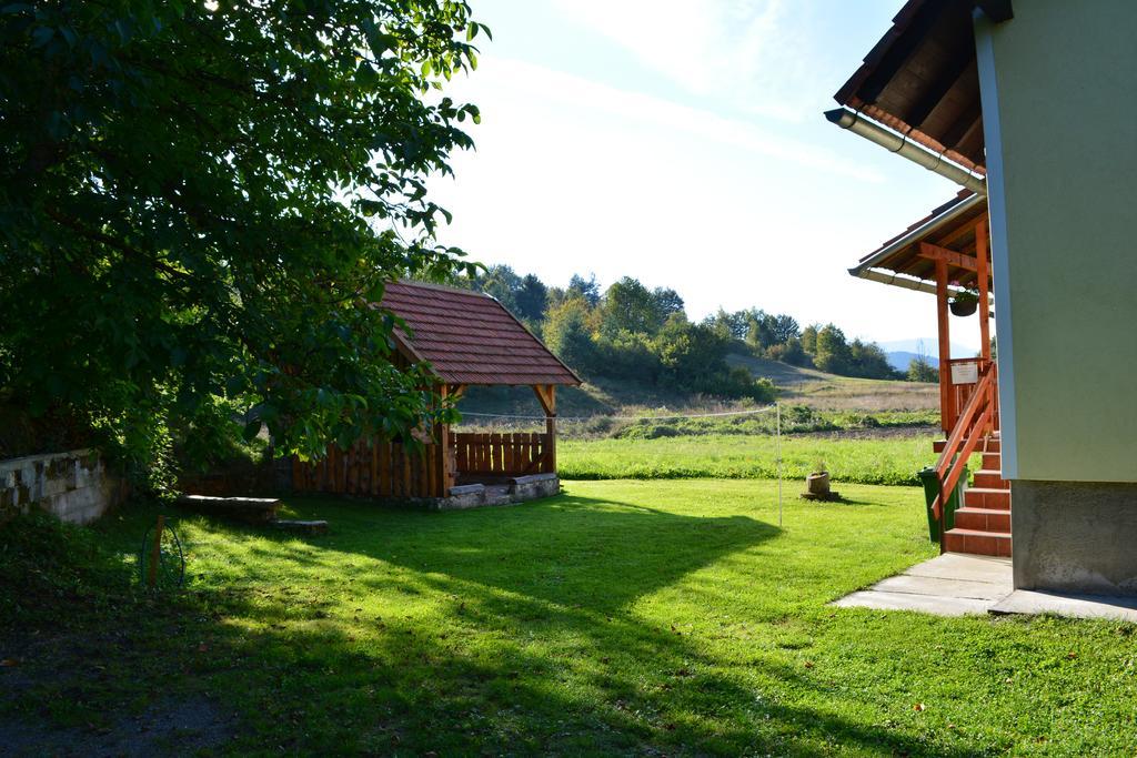 Holiday Home Lana Saborsko Ngoại thất bức ảnh