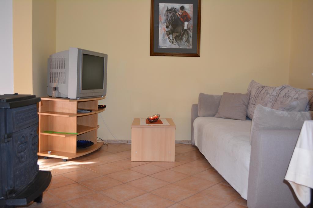 Holiday Home Lana Saborsko Ngoại thất bức ảnh